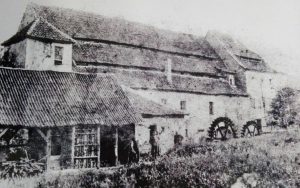 Papiermühle am Standort der Talburg um 1870